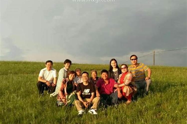 梦见父亲兄弟姊妹会老家
