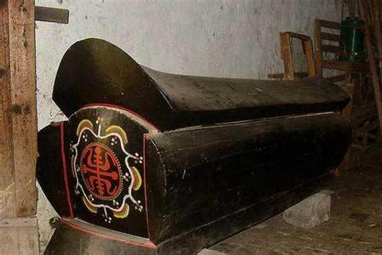 梦见棺材里的死人复活是什么意思