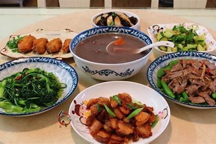 属鸡男2025年运势及运程及每月运势