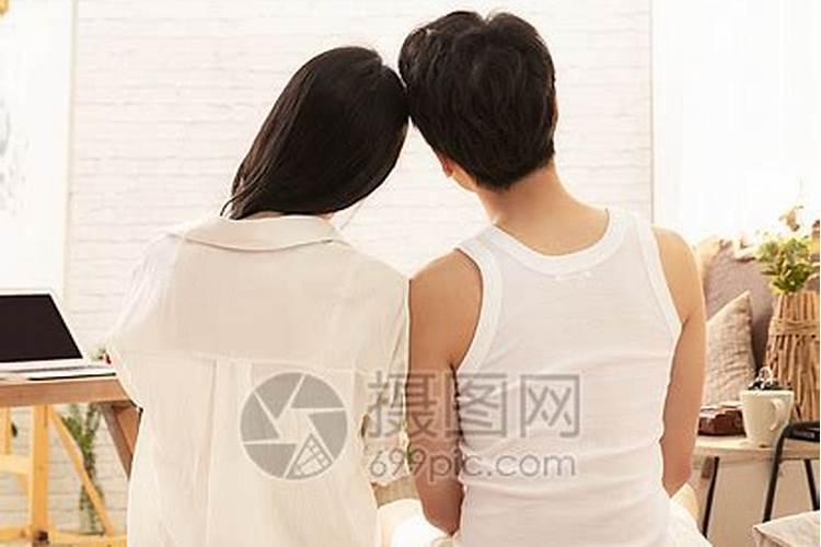 梦见他坐我床边的预兆
