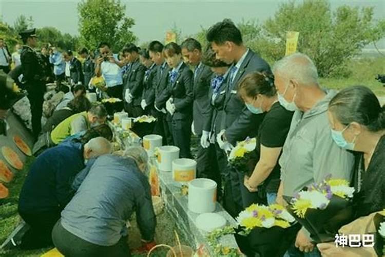 梦到棺材和死去的亲人是什么意思 吉凶如何
