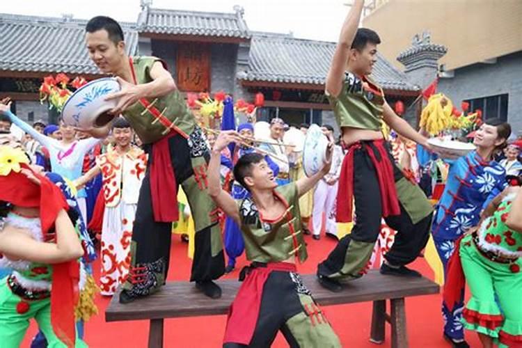 陕西宝鸡习俗作文600字,急需。谢谢!