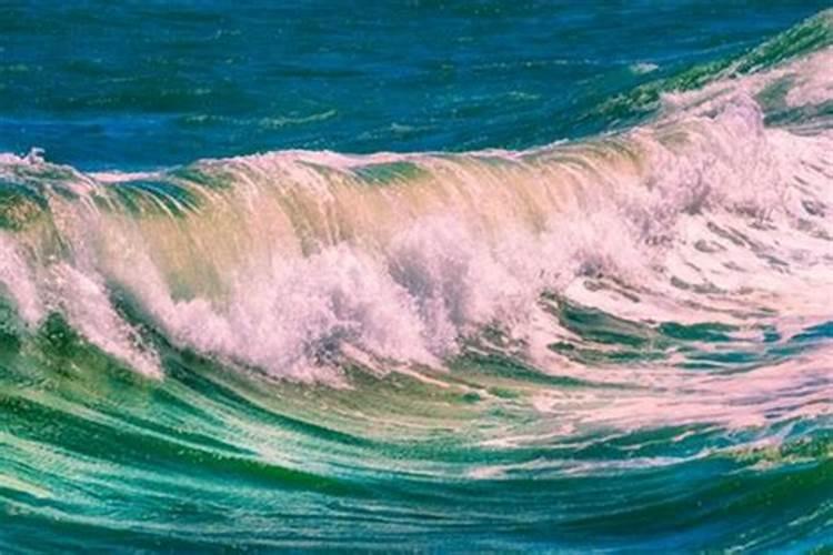 梦见海上大浪