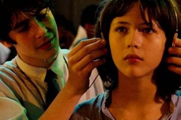 男女八字合缘分深 男女有缘分的八字？