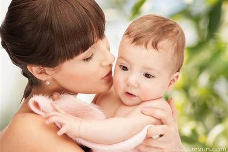 梦见抱婴儿回家的预兆