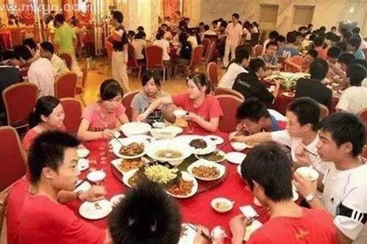梦见买菜很多人的预兆