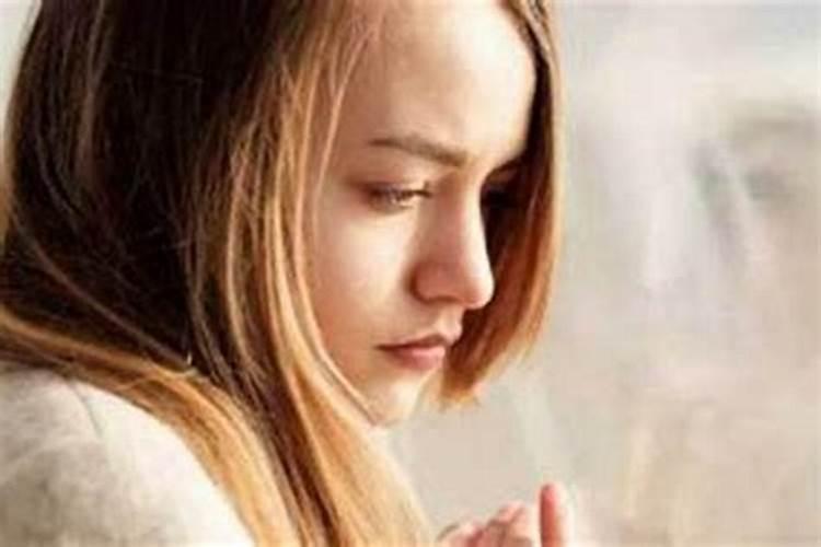 梦见女儿死了自己哭的很伤心
