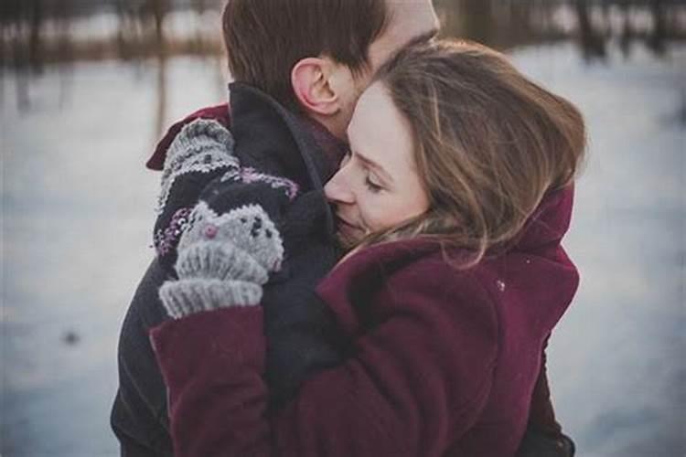 梦见熟人抱着自己的男婴儿的预兆