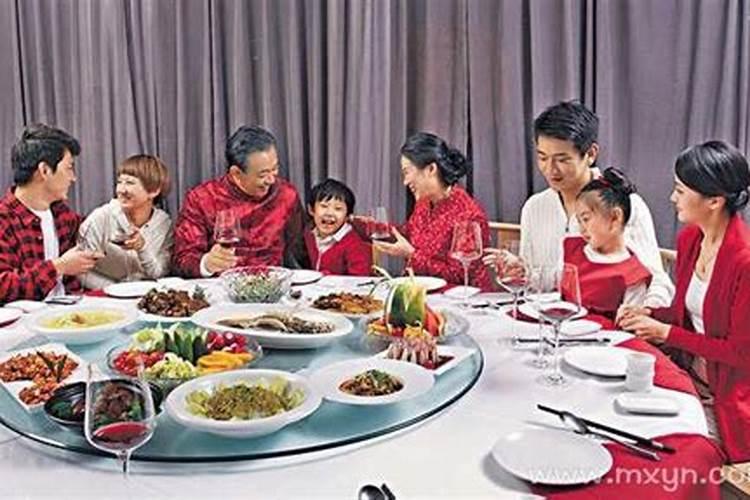 属蛇男人和属猴女人相配吗