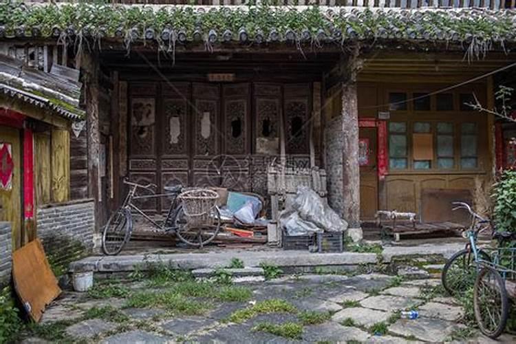梦见很久不居住的老房子