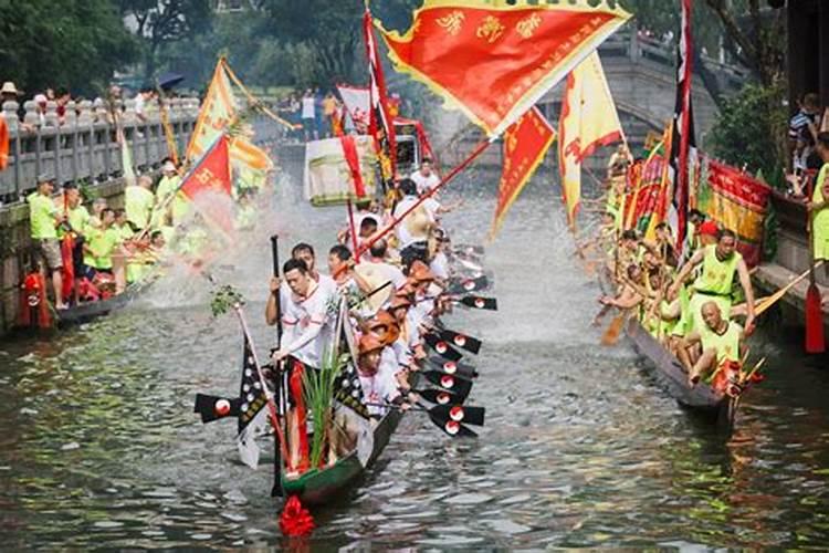 阿弥陀佛的一字心咒、往生咒和大乐心咒分别有我们作用,平时经常...