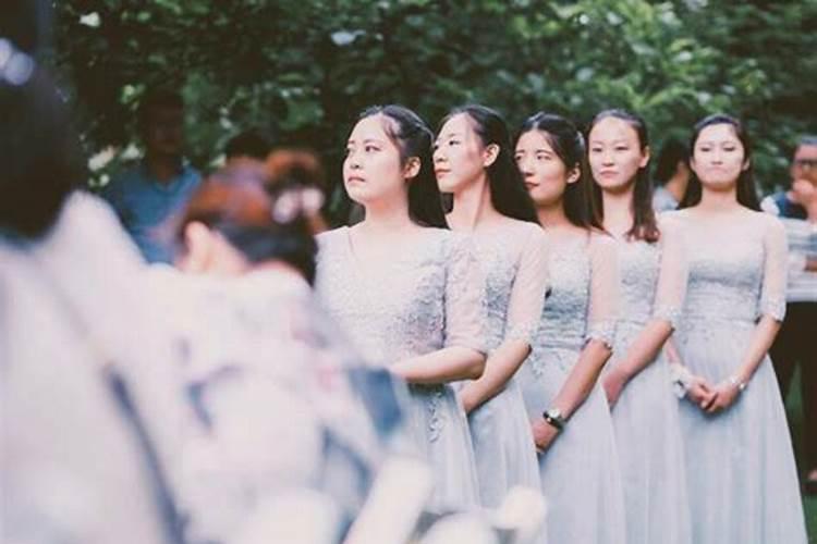 梦见别人结婚自己当半娘