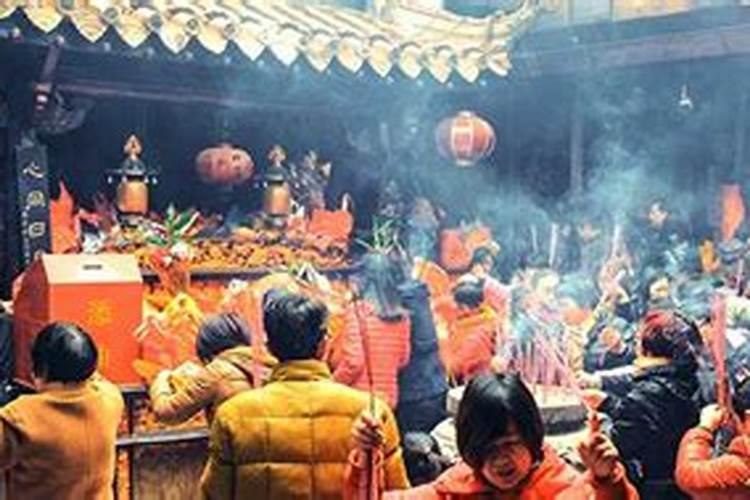 梦见庙会是什么意思？