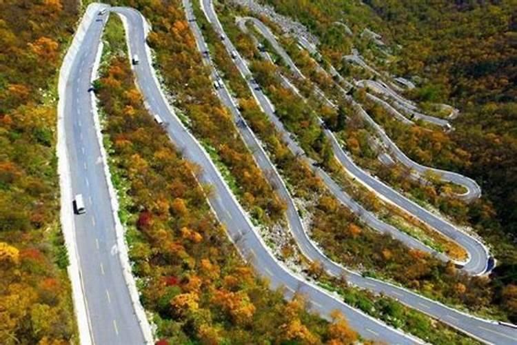 梦见自己骑车爬上陡坡路很险峻的预兆