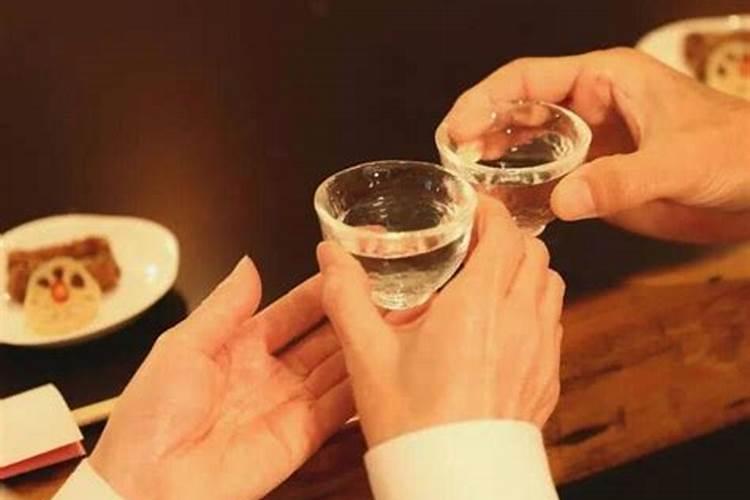 梦见老板在我家吃饭代表什么？