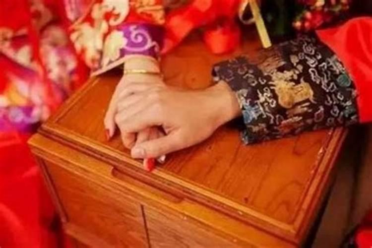 男人想要复婚的表现的是什么？