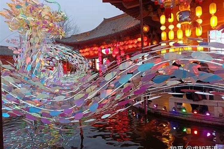 抚顺市政府广场有灯展吗
