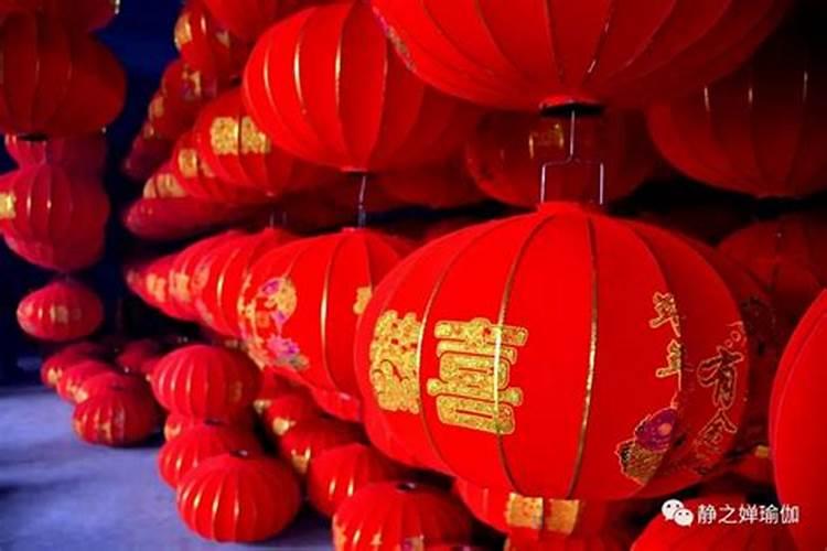 今年过年什么时候贴对联最好