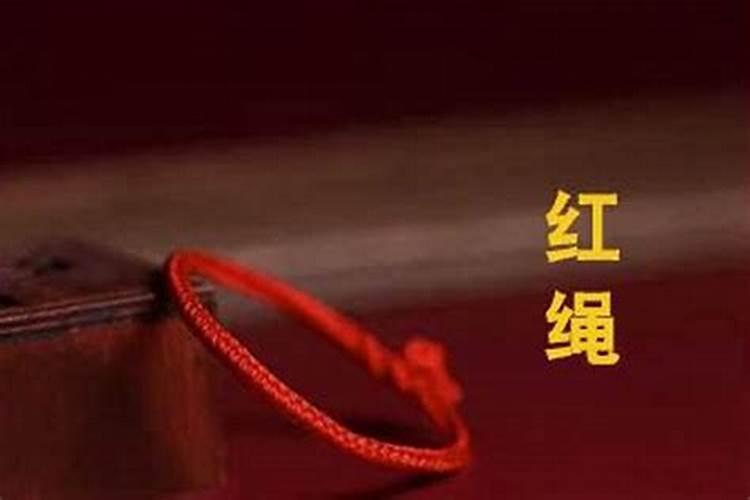 初五放烟花的寓意和象征