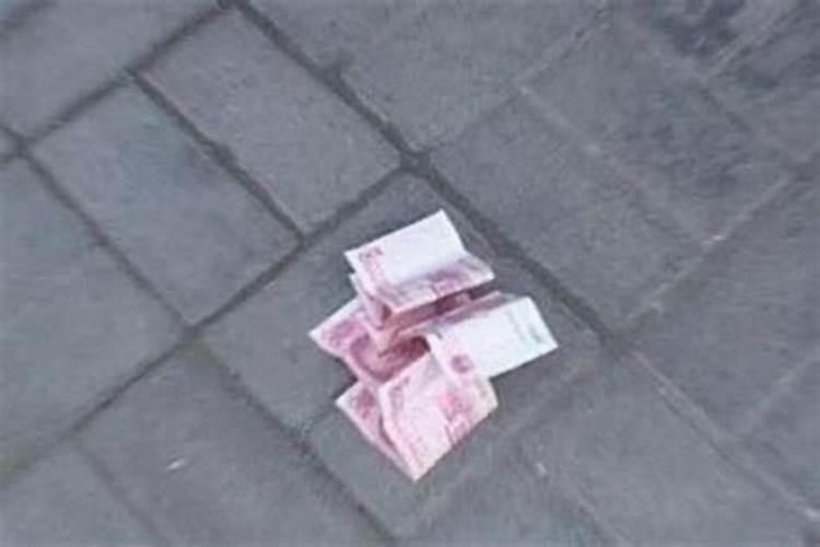 梦见水从顺墙壁流上去