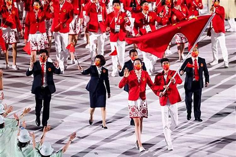 为什么2020闰两个四月呢？