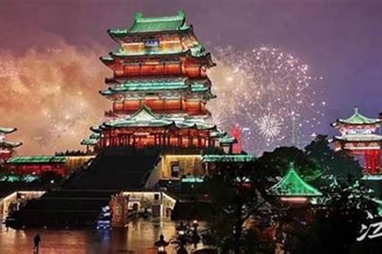 三大名楼分别是什么？在什么地方？有什么民风民俗？要全呀