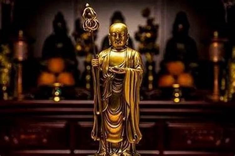 梦见去世的好几个老人都在一起的预兆