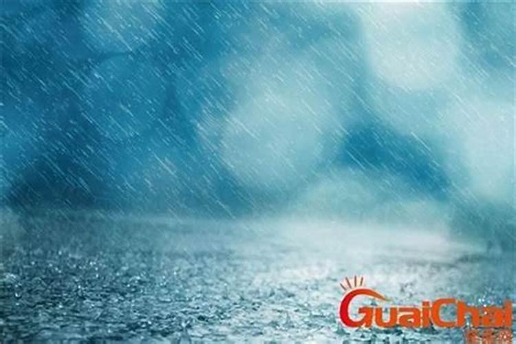 梦见骑车下雨的预兆