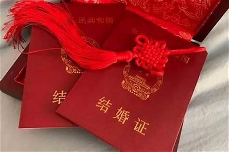 一年当中什么时间给死人烧纸钱？