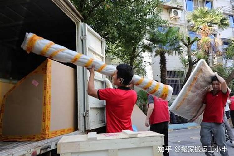 梦见挖路修路