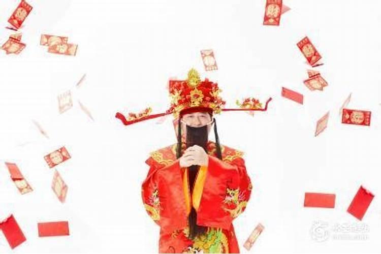 财神供桌上的供品摆放