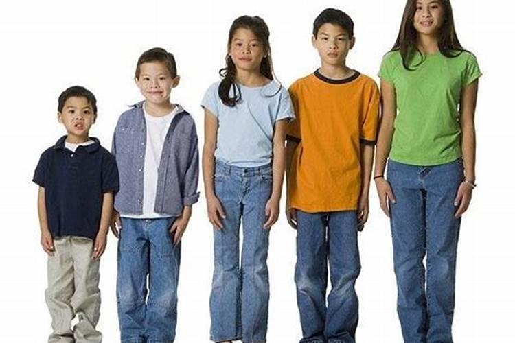 一个女人比一个男人大2岁有什么意义么？