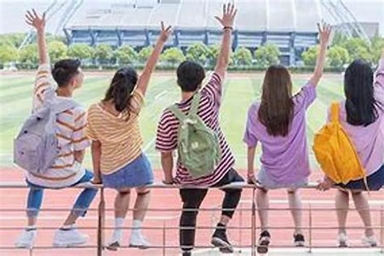 梦见同学怀孕