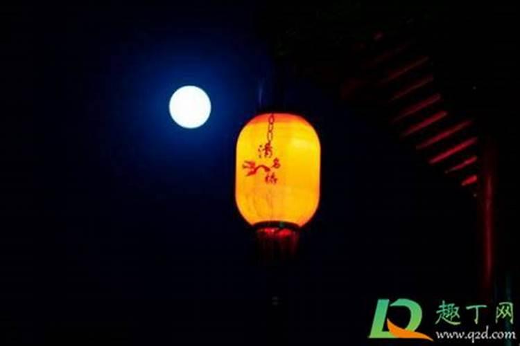 梦见前夫和自己在一起是什么意思