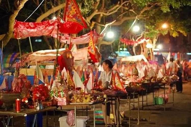 梦见坟冒烟是什么意思？