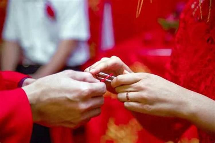 狗男猪女婚姻相配吗