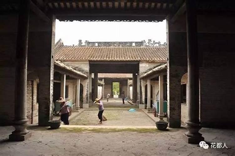 海南爱国人士的资料要有图片故事,200~300字的感受