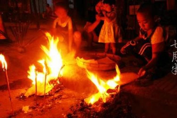 7月15烧纸是白天还是晚上