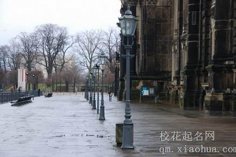 梦见下大雨发洪水然后晴天的预兆