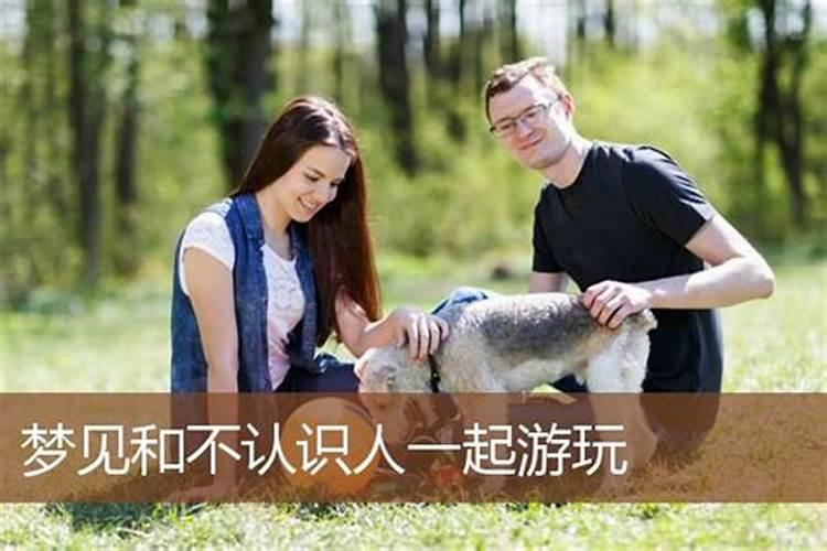 鼠年出生的戴什么好,属鼠适合戴玉还是金