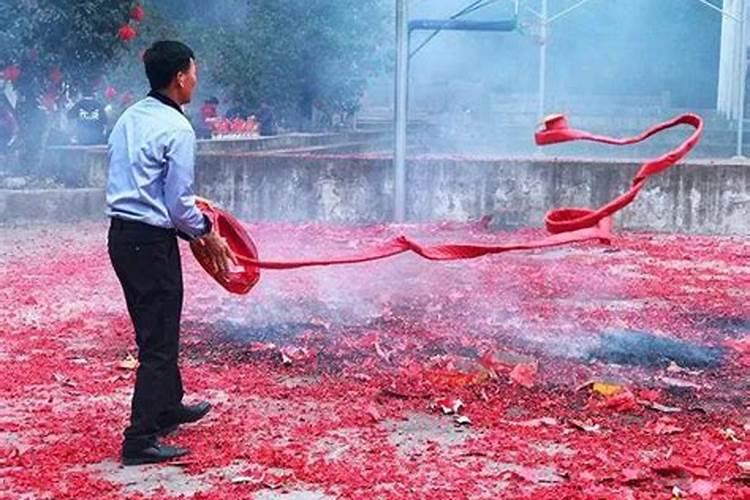 春节为什么要放鞭炮 春节要放几次爆竹