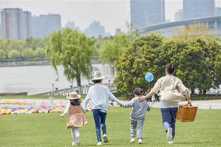 农历十月初一出生的人命硬吗