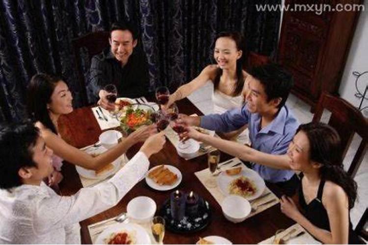 梦见老情人请吃饭的预兆