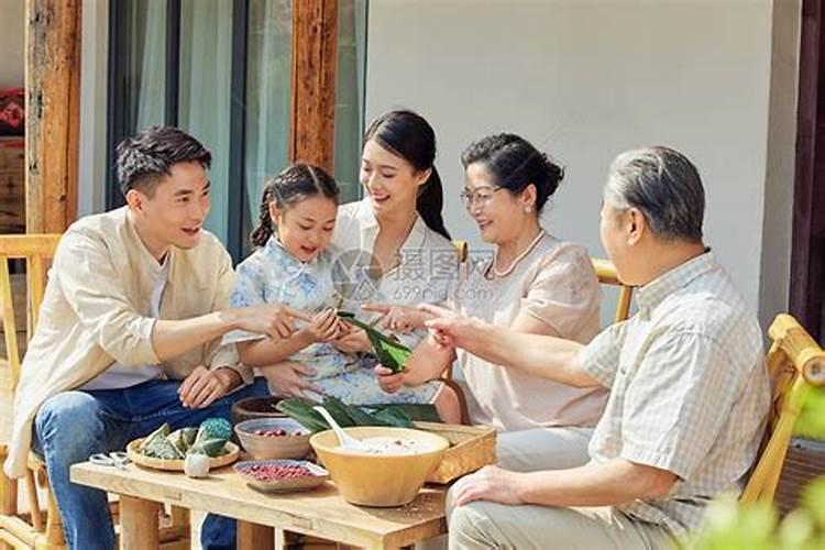 梦见很多亲戚都聚在一起的预兆