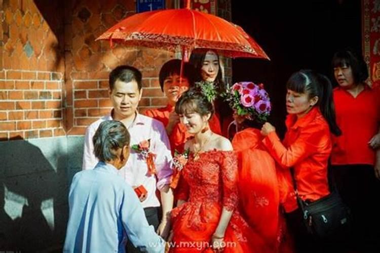 梦见表姐结婚是什么意思？