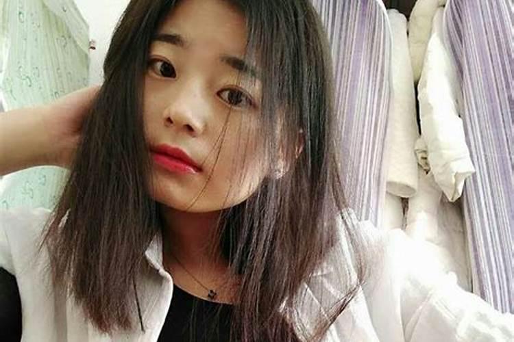 梦见前任有女朋友来嘲笑我