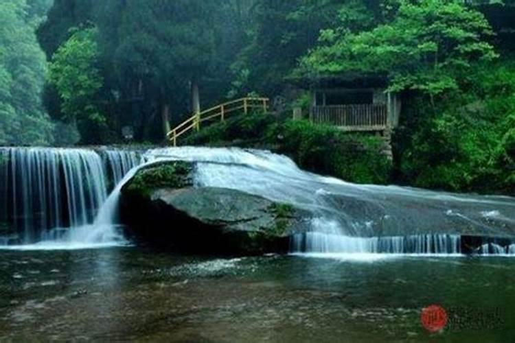 化太岁戴本命佛可以吗