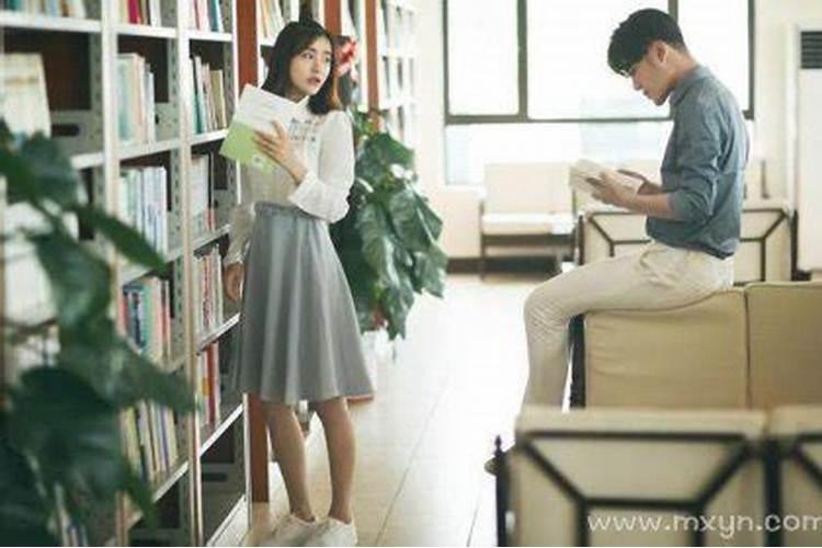 梦见一个小男孩和我特别亲近什么寓意
