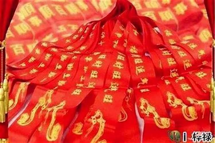 这两个男女八字很相似啊!!不知道合不合适 好不好啊 !!求合婚