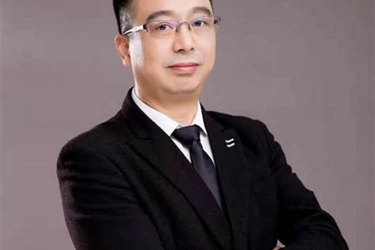 中国现在的易经风水学大师排名是谁的,谁最权威有智慧有影响力？